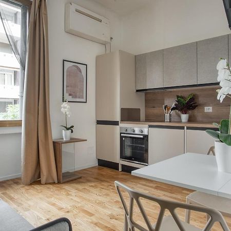 Joivy Chic Studio, Easy Access To Centre Milan Bagian luar foto